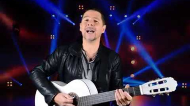 Marc Adier  " Faire chanter les foules " 